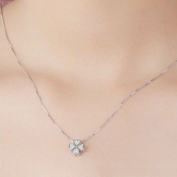 NEW 925 Sterling Silver Diamond Clover Necklace - Picture 5 of 6